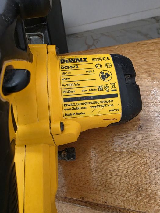 Circular Dewalt dcs373