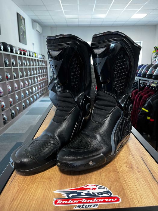 Mото ботуши DAINESE TORQUE D1 OUT 43,всички протектори,подвижна става