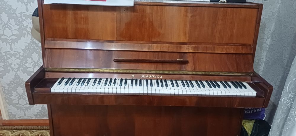 Продаю пианино беларусь.