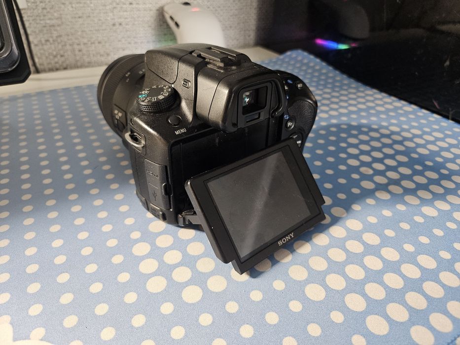 Sony A 37 тушка + обьектив