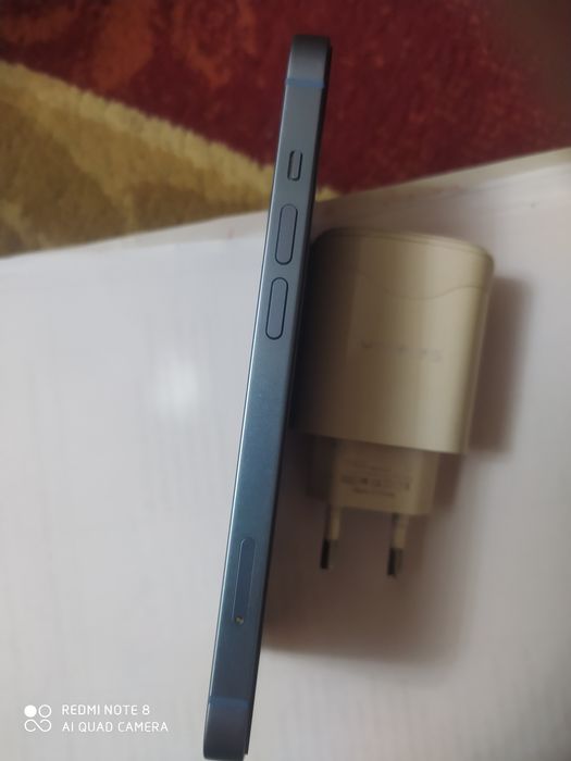 iPhone 14 срочна продам с коропкой