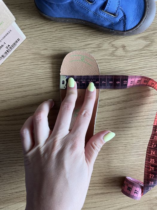 Чисто нови кожени обувки Froddo размер 24