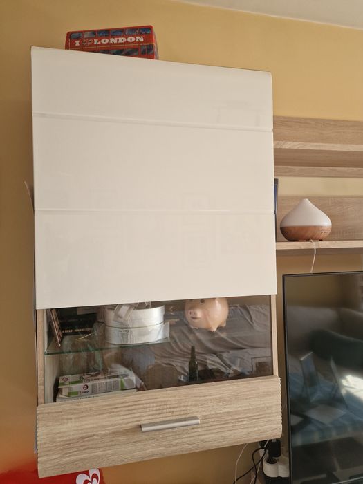 Спешно! Модулна холова секция бял гланц