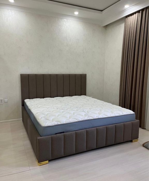 Спальный кровать