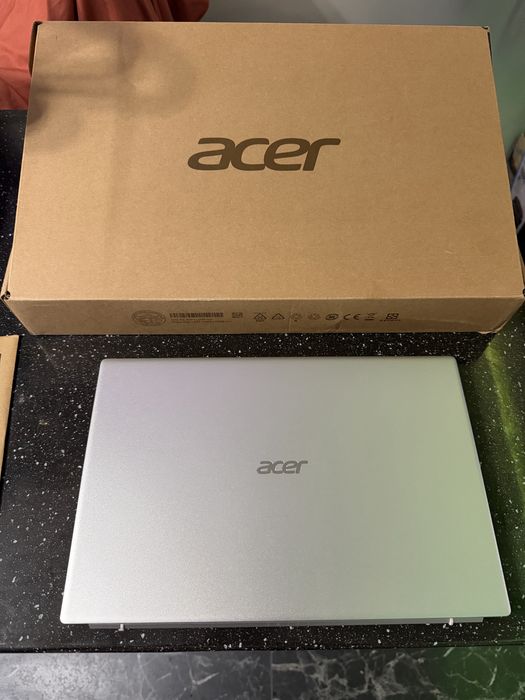 Laprop Acer Aspire nou