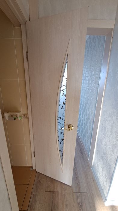 Продам двери межкомнатные