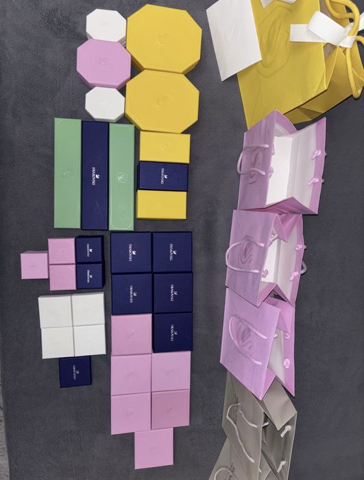 Кутии и пликчета за бижута SWAROVSKI