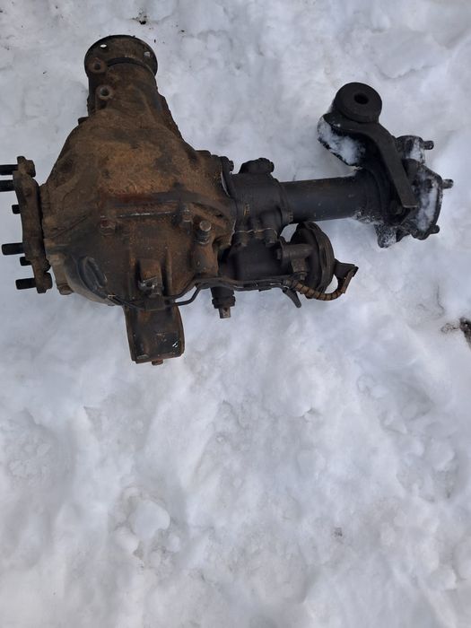 Редуктор передний.