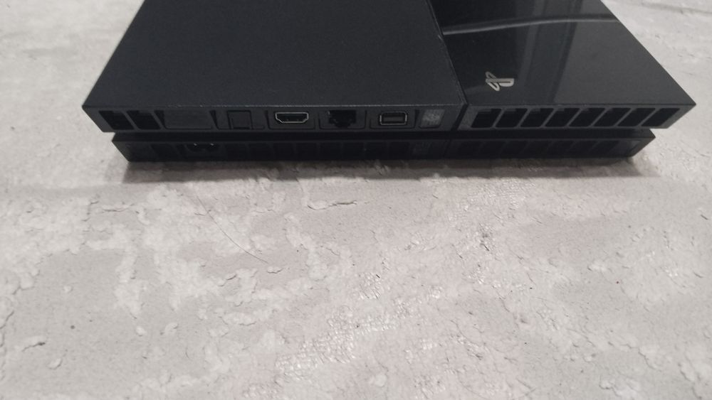 PS 4 с коробкой 500гб