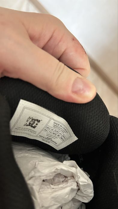 Продам кроссовки DCSHOEUSA