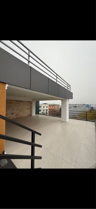 Inchiriez Penthouse