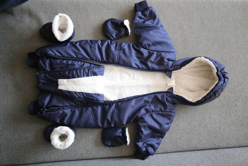 Космонавт бебешки тъмносин със самолет размер 74- 6-9 месеца