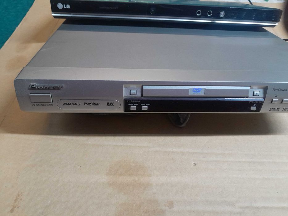 продам три DVD  б/у