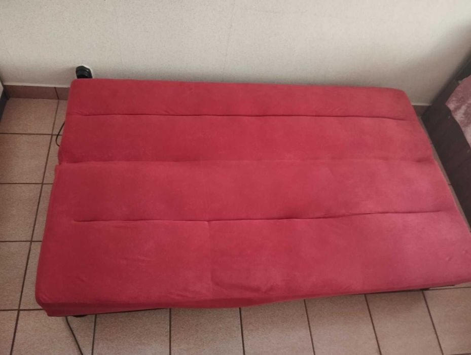 Разтегателен диван