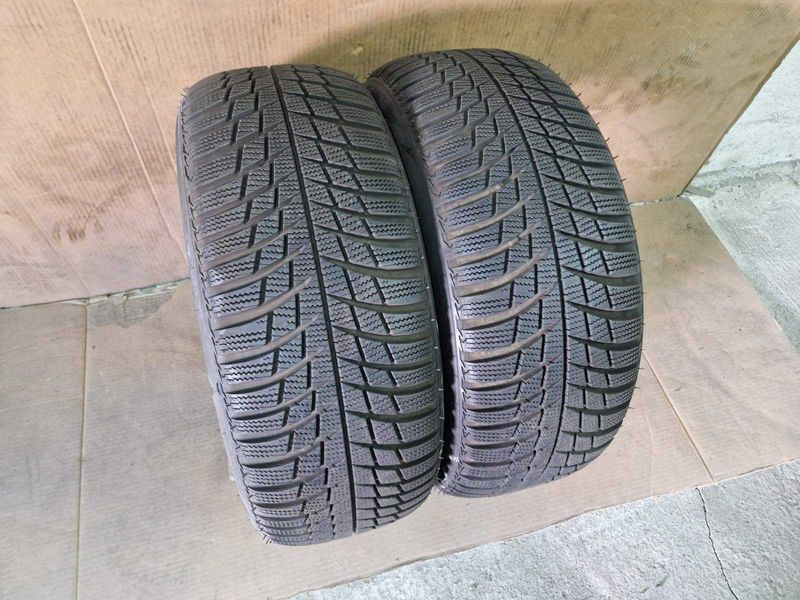 2 Bridgestone R17 215/50
зимни гуми 
DOT3118