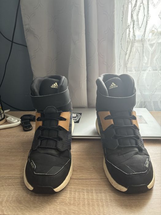Оригинални Adidas зимни боти – размер 40,