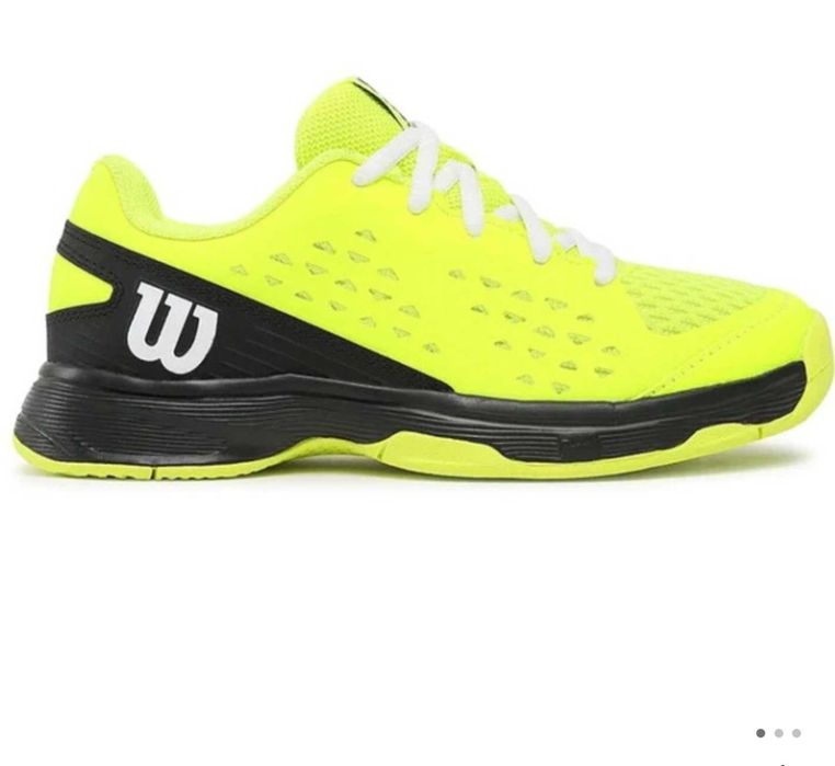 Теннисные кроссовки