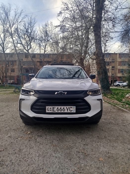 Traker sotiladi xolati alo