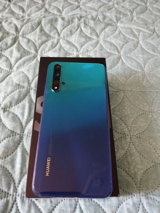 Продавам Huawei Nova 5t