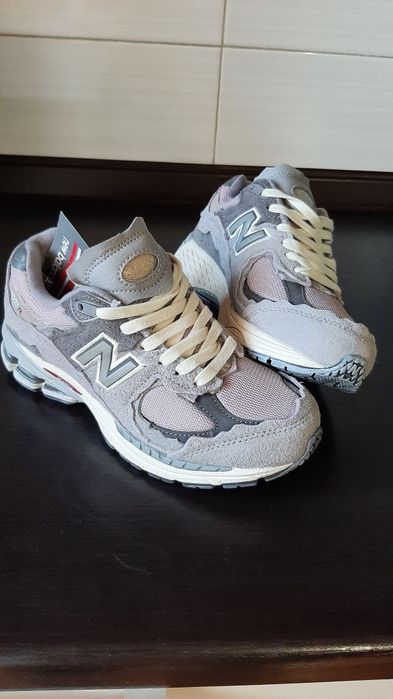 Кроссовки New Balance 2002R теннис