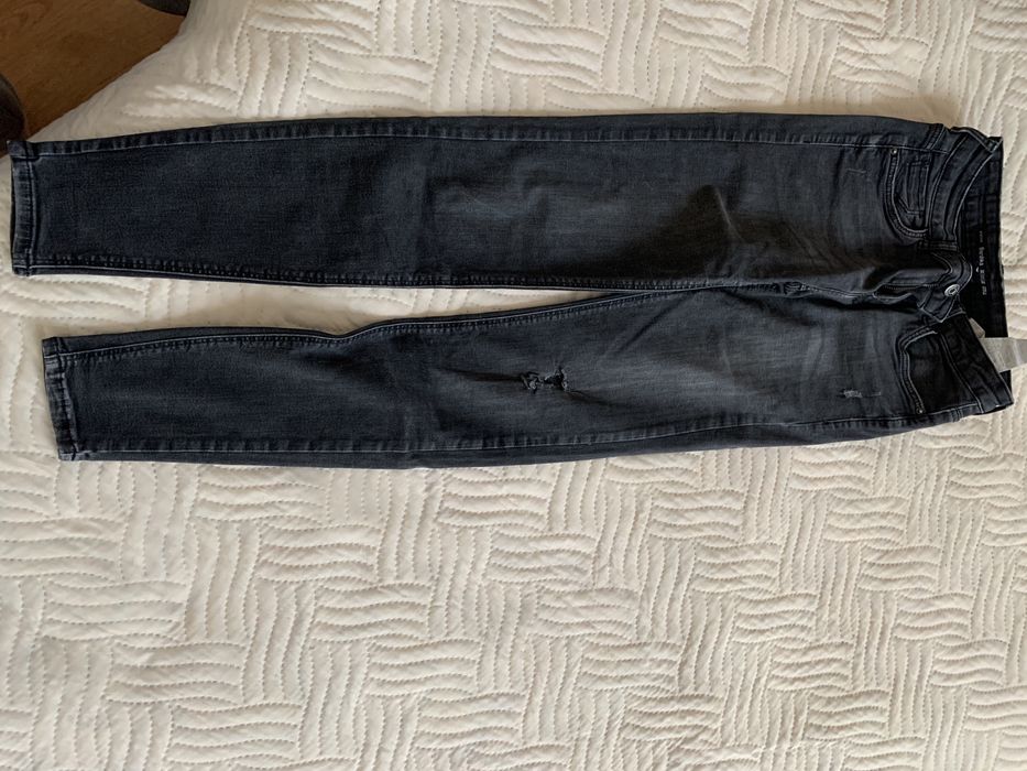 Дамски дънки -Bershka .