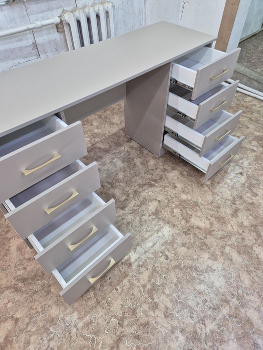 Туалетный стол/комод.