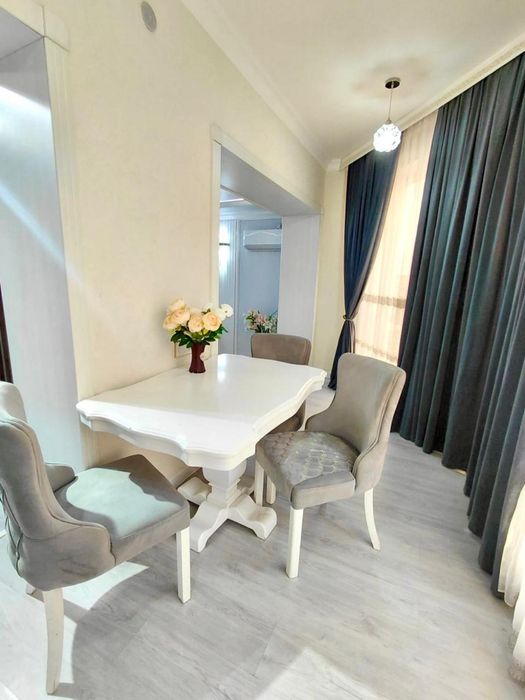 Сдам 3 х ком квартиру люкс