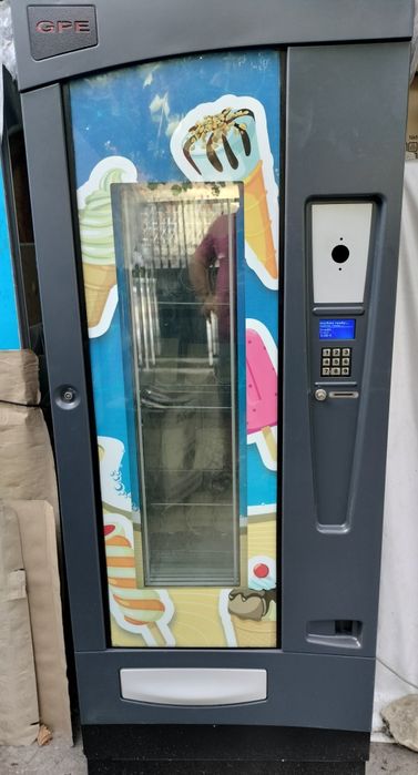 Вендинг автомат.Машина за сладолед
