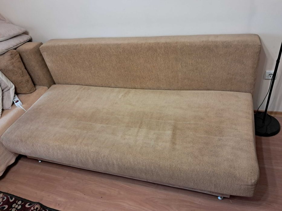 Продавам разтегателен диван