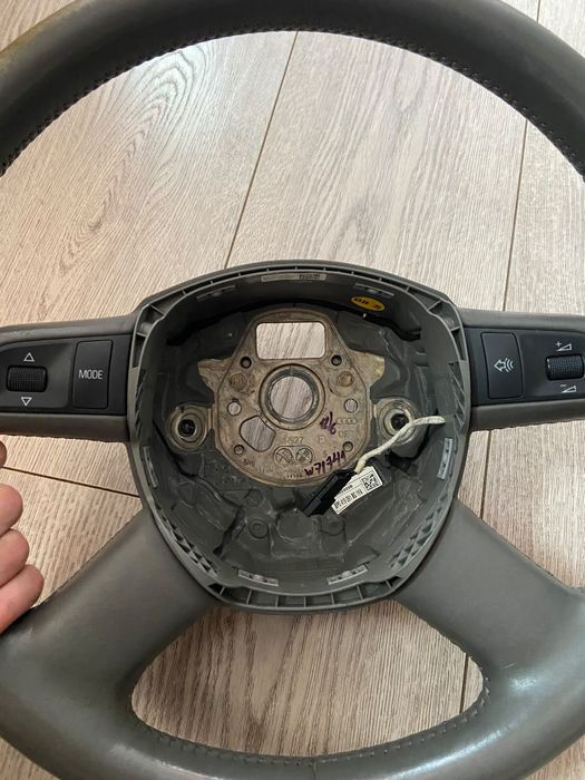 Vând volan Audi a4 b7