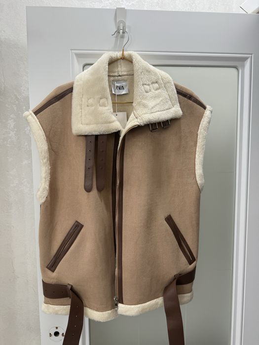 Zara безрукавка новый