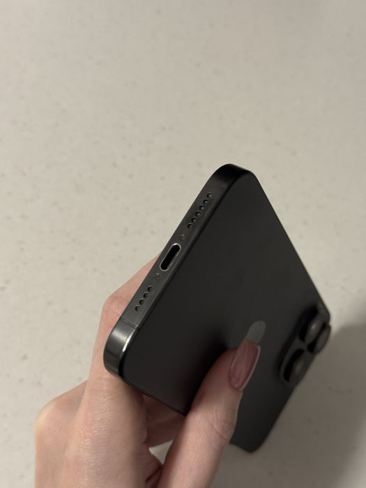 iPhone 15 Pro Max 88% baterie