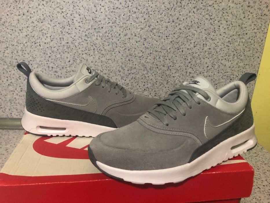 Air max hotsell thea matte silver