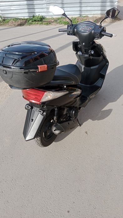 Продам скутер м8