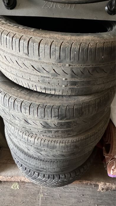 Продам шины 215/65 R16