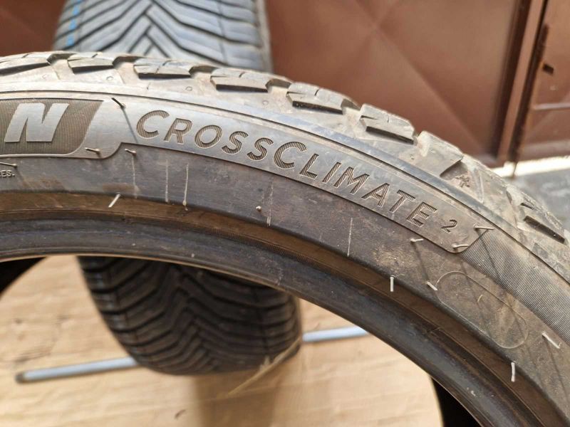 2 Michelin R19 255/40
всесезонни гуми 
DOT3621