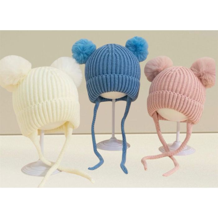 Зимна плетена детска шапка