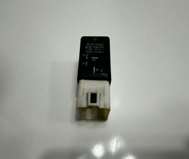 Releu  899260000 Mercedes-Benz Vito W639