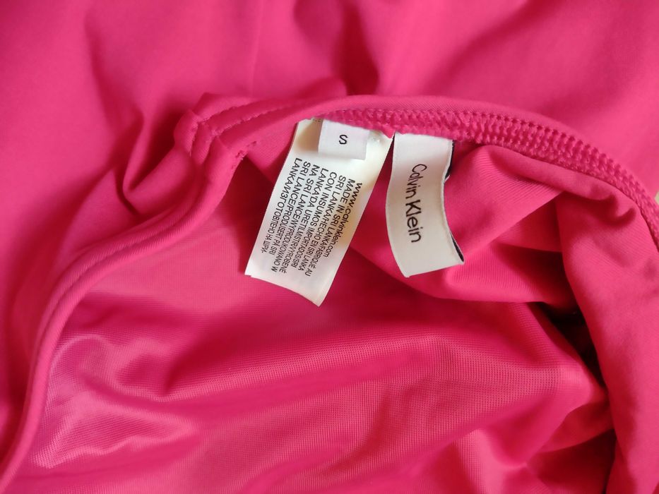 Calvin Klein цял бански в циклама