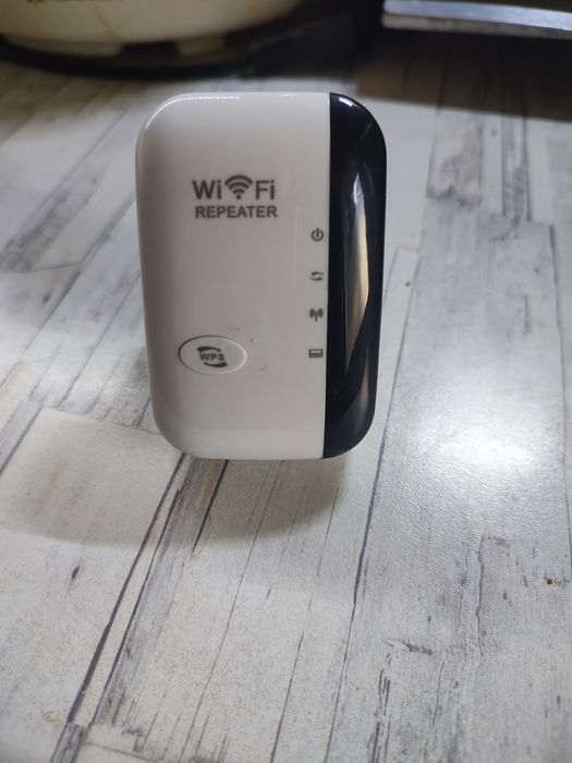 Усилвател за безжична мрежа.