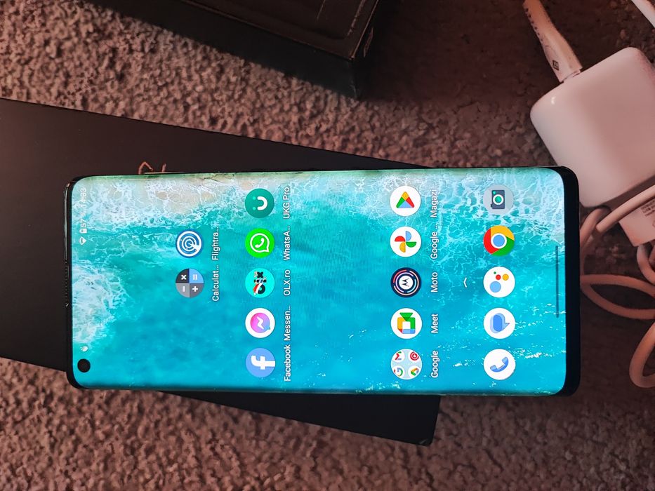 Se vinde telefon Motorola Edge impecabil !