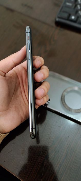 iPhone X's max sotiladi yoki obmenga