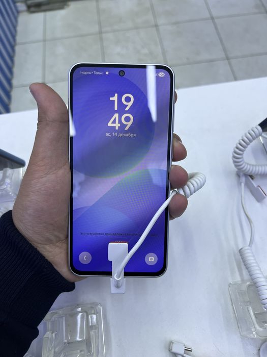 Самсунг а36 в новом состоянии цена договорная