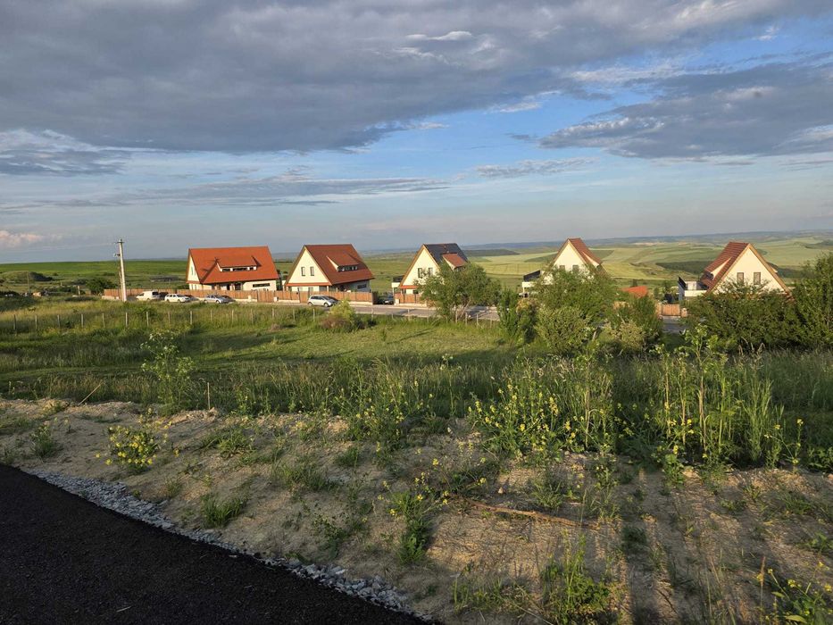 Vand teren intravilan comuna Aiton judetul Cluj, priveliste deosbita