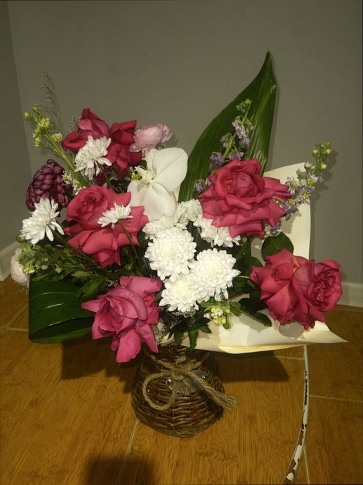 Срочно продаю цветы дешево