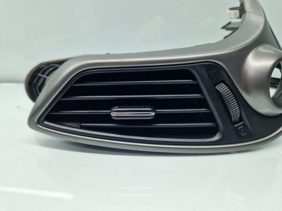 Grila aerisire centrala dreapta Hyundai ix35 (LM) [Fabr 2010-2017] 974
