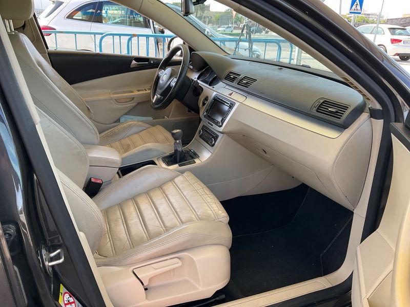 Volkswagen Passat 2.0 TDI R-Line 2010
