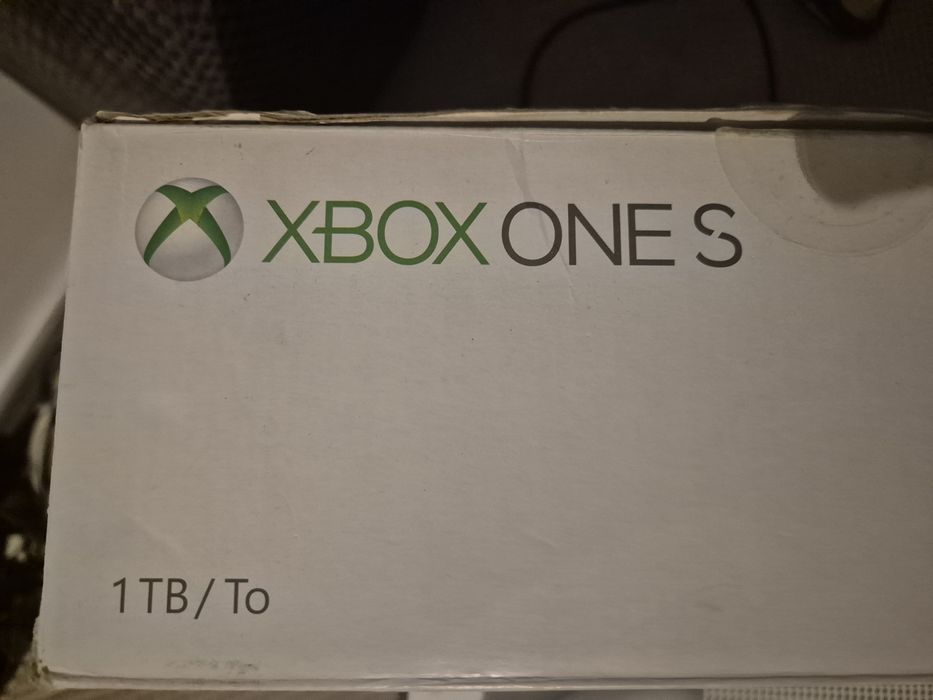 XBOX one S, complet 1Tb în cutia originală