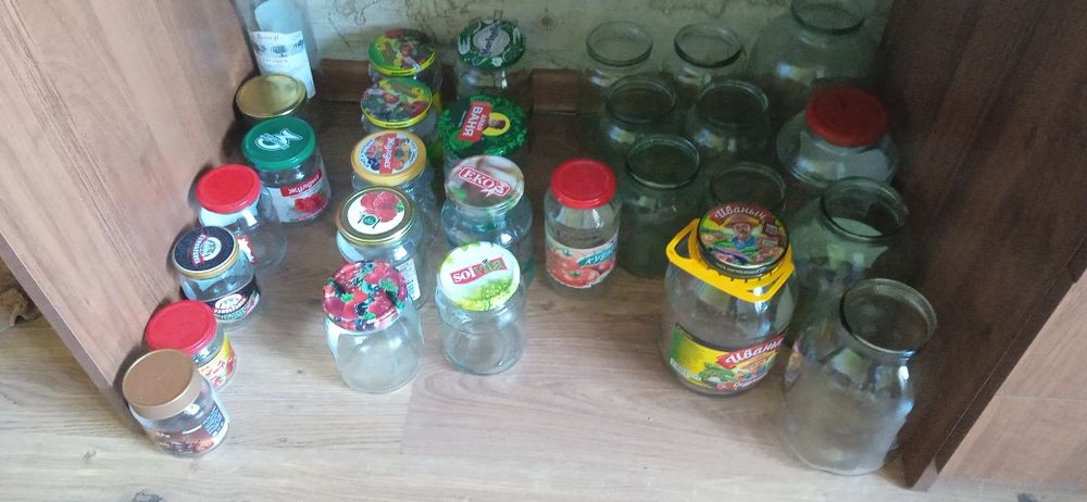 Продам банки разные.