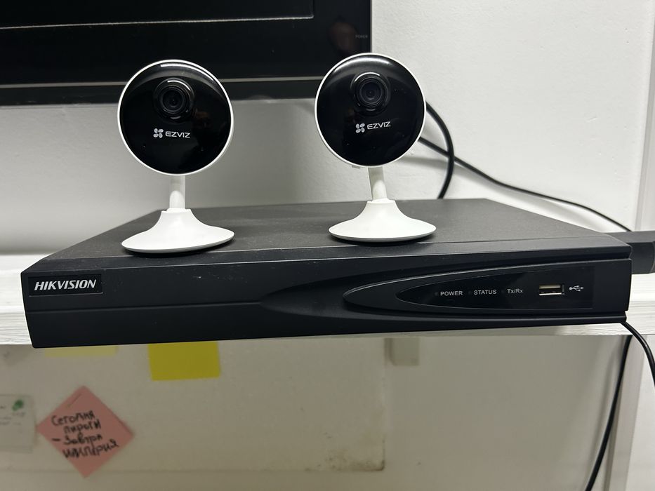 Комплект видеонаблюдения: регистратор Hikvision + 2 камеры Ezviz +тв